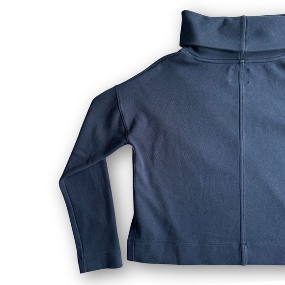 NWOT AYR Cropped Cowl Neck Top in Navy Blue Size XS - Picture 4 of 5